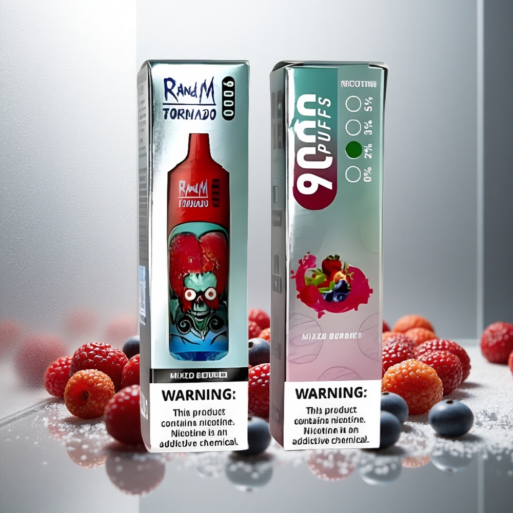 RandM Fumot Tornado 9000 Puffs Enkratna E-cigareta z Mehansko Tuljavo in 18 mL E-tekočine – Mešane Jagode
